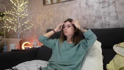 Snapshot of crissy_love chatting on 01/23/25, 01:45 crissy_love online show from 01/23/25, 01:45