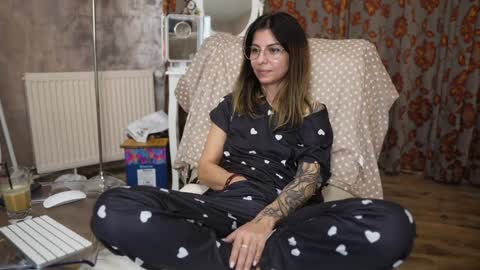 Snapshot of crissy_love chatting on 01/25/25, 01:10 crissy_love online show from 01/25/25, 01:10