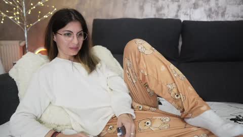 Snapshot of crissy_love chatting on 01/28/25, 07:53 crissy_love online show from 01/28/25, 07:53