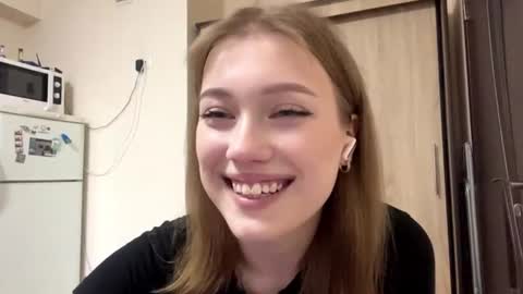 Snapshot of crissymemo chatting on 07/19/26, 03:05 crissymemo online show from 07/19/26, 03:05