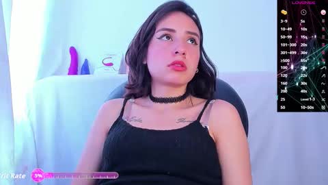 Snapshot of cristal130625 chatting on 12/14/25, 07:18 cristal130625 online show from 12/14/25, 07:18