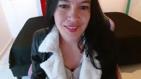 cristal541658 online show from 01/06/26, 12:42