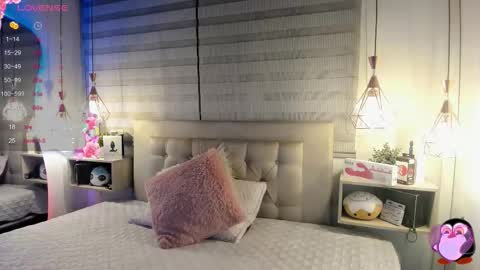 Snapshot of cristal__hot_1 chatting on 10/25/25, 04:53 Cristal online show from 10/25/25, 04:53