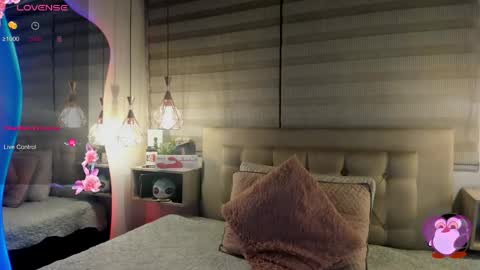 Snapshot of cristal__hot_1 chatting on 04/20/26, 04:04 Cristal online show from 04/20/26, 04:04