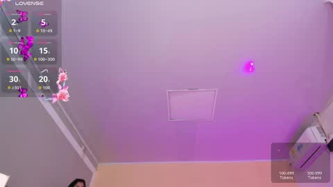 Snapshot of cristal_crossfit chatting on 04/01/26, 10:27 Cristal online show from 04/01/26, 10:27