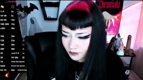 Cris online show from 11/18/25, 10:03