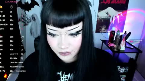 Snapshot of cristal_kosh chatting on 06/24/26, 08:52 Cris online show from 06/24/26, 08:52
