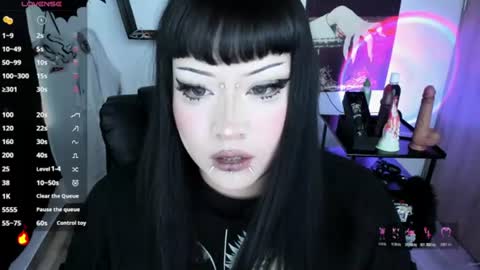 Snapshot of cristal_kosh chatting on 07/16/26, 09:10 Cris online show from 07/16/26, 09:10