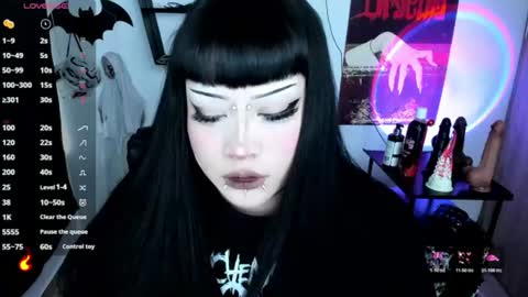 Snapshot of cristal_kosh chatting on 07/29/26, 08:51 Cris online show from 07/29/26, 08:51