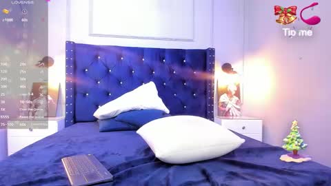 Snapshot of cristal_mason chatting on 12/11/24, 05:48 Cristal online show from 12/11/24, 05:48