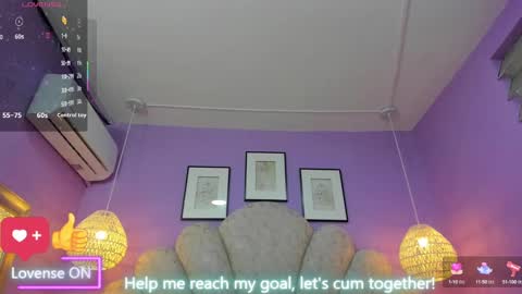 Snapshot of cristal_mason chatting on 01/23/25, 11:37 Cristal online show from 01/23/25, 11:37