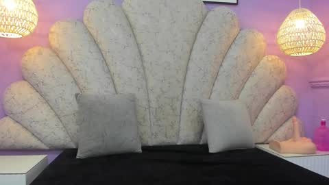 Snapshot of cristal_mason chatting on 02/08/25, 11:44 Cristal online show from 02/08/25, 11:44