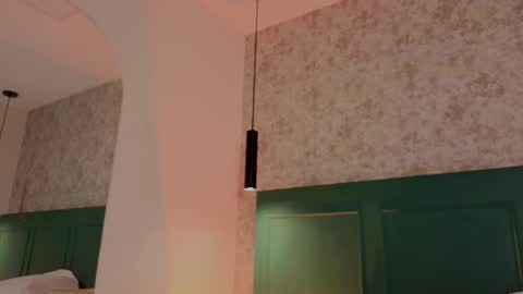 Cristal  online show from 10/18/25, 01:34