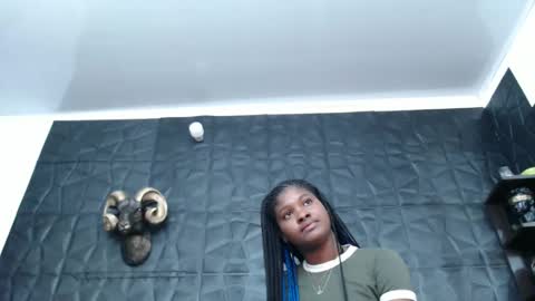 Hanna  online show from 02/05/25, 04:59