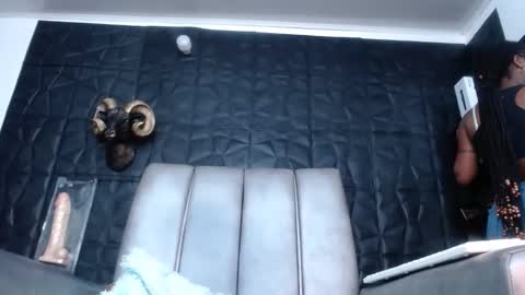 Hanna  online show from 10/04/25, 11:41