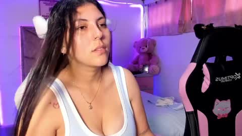 cristal_smith20 online show from 05/04/26, 02:13