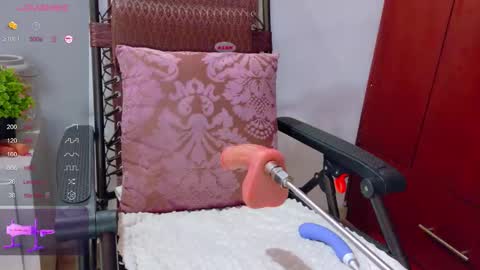 Snapshot of cristal_subin69 chatting on 10/06/25, 12:02 STEFANYIG cristalsubin online show from 10/06/25, 12:02