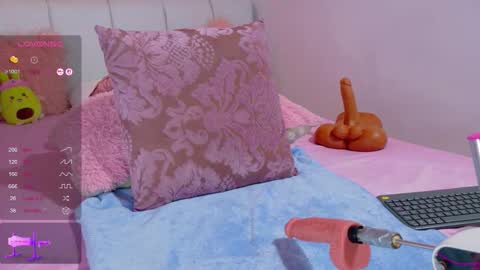 Snapshot of cristal_subin69 chatting on 10/22/25, 02:06 STEFANYIG cristalsubin online show from 10/22/25, 02:06