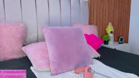 Snapshot of cristal_subin69 chatting on 11/13/25, 12:15 STEFANYIG cristalsubin online show from 11/13/25, 12:15