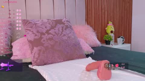 Snapshot of cristal_subin69 chatting on 11/18/25, 12:20 STEFANYIG cristalsubin online show from 11/18/25, 12:20