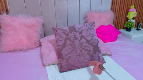 Snapshot of cristal_subin69 chatting on 11/28/25, 12:08 STEFANYIG cristalsubin online show from 11/28/25, 12:08