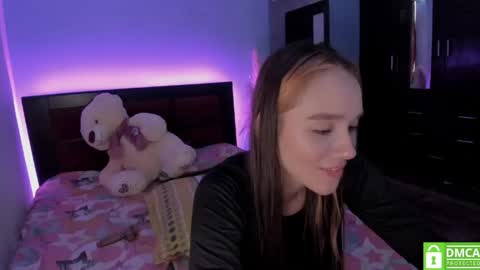 cristal_t2 online show from 04/18/26, 03:38