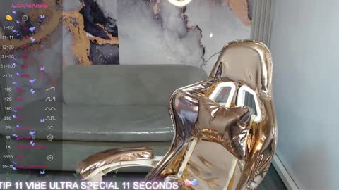 Snapshot of cristal_v_ chatting on 01/22/25, 02:59 Cristal online show from 01/22/25, 02:59