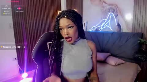 Snapshot of cristalbroke_tay chatting on 06/12/26, 07:24 Crystalbroke online show from 06/12/26, 07:24