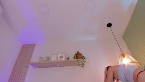 cristalfoxy_ online show from 02/05/26, 08:13