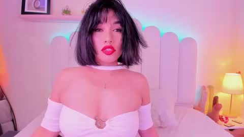 Snapshot of cristalhorny_69 chatting on 06/29/26, 01:45 Cristal online show from 06/29/26, 01:45