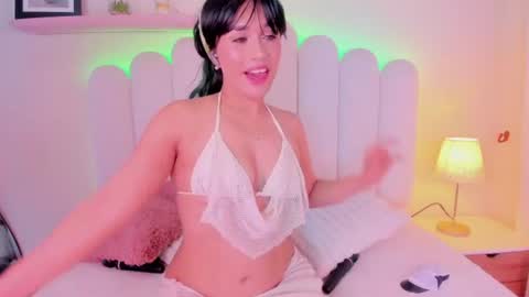 Snapshot of cristalhorny_69 chatting on 07/19/26, 12:58 Cristal online show from 07/19/26, 12:58