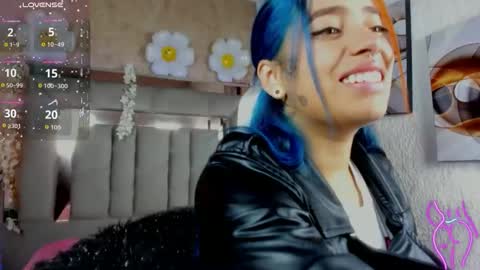   online show from 11/30/25, 10:03