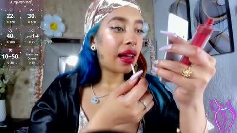 Snapshot of cristall_ravven chatting on 12/19/25, 08:05 online show from 12/19/25, 08:05