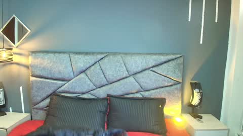 CRISTAL MILF online show from 12/05/24, 07:28