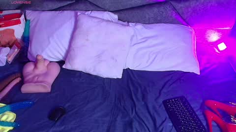 CRISTAL MILF online show from 12/18/24, 10:35