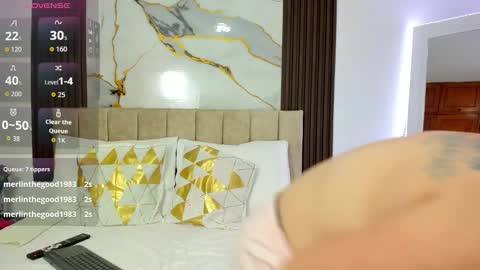 cristal walker online show from 12/20/25, 10:33