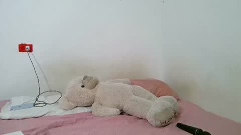 Snapshot of cristel_bloss1 chatting on 07/07/26, 12:53 karol online show from 07/07/26, 12:53