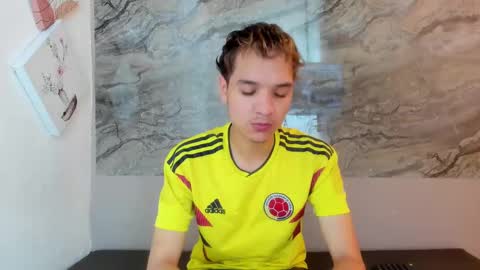 Cristhian online show from 10/27/25, 01:04