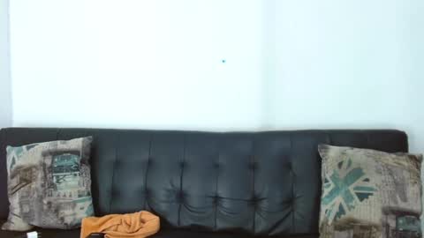 Snapshot of cristian_disick chatting on 12/16/24, 05:43 cristian_disick online show from 12/16/24, 05:43