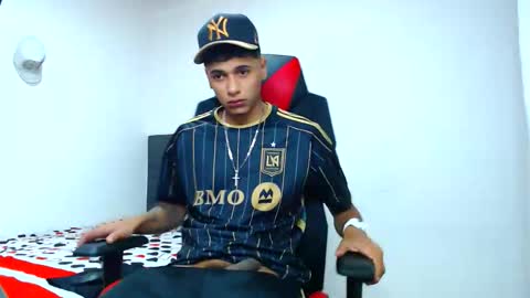 Snapshot of cristiantayron chatting on 03/13/26, 06:09 cristian online show from 03/13/26, 06:09