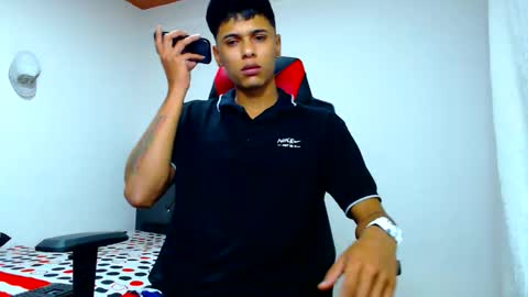 Snapshot of cristiantayron chatting on 03/14/26, 06:41 cristian online show from 03/14/26, 06:41