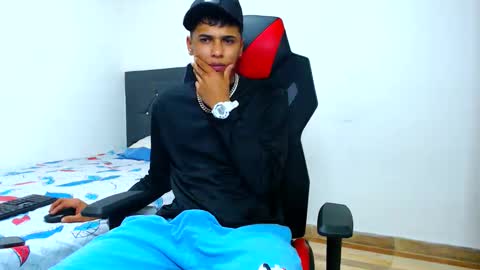 Snapshot of cristiantayron chatting on 03/18/26, 06:49 cristian online show from 03/18/26, 06:49