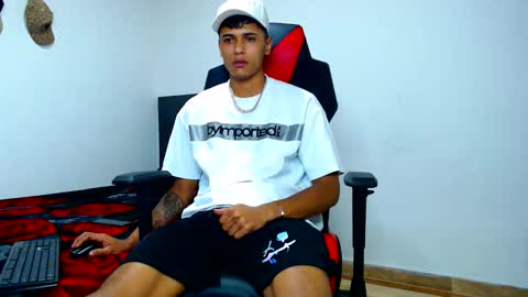 Snapshot of cristiantayron chatting on 04/17/26, 11:52 cristian online show from 04/17/26, 11:52