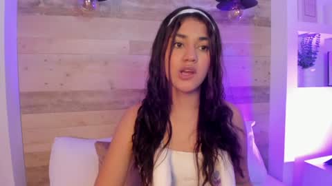 Snapshot of cristin_collins chatting on 06/27/26, 02:49 C R I S T I N online show from 06/27/26, 02:49