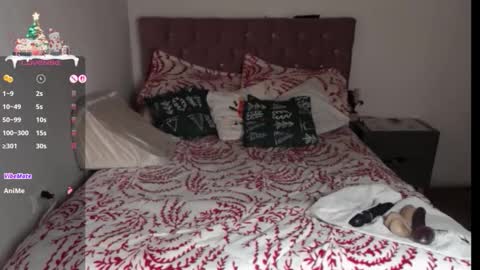 Snapshot of cristin_doll chatting on 12/14/25, 04:45 cristina online show from 12/14/25, 04:45