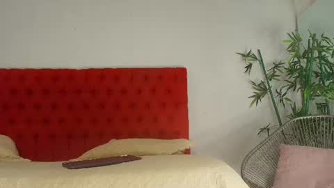 Snapshot of cristina_aznar chatting on 07/13/26, 07:05 Cris online show from 07/13/26, 07:05