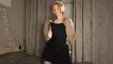 Snapshot of cristinekondo chatting on 04/01/26, 05:32 Marry online show from 04/01/26, 05:32