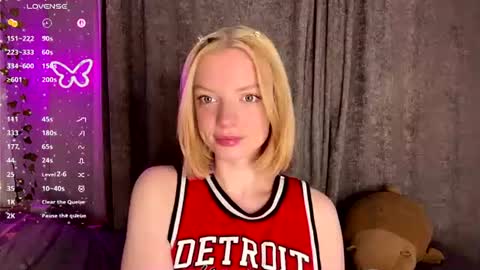 Snapshot of cristinekondo chatting on 07/19/26, 06:11 Marry online show from 07/19/26, 06:11