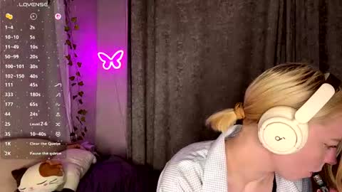 Snapshot of cristinekondo chatting on 07/20/26, 06:10 Marry online show from 07/20/26, 06:10