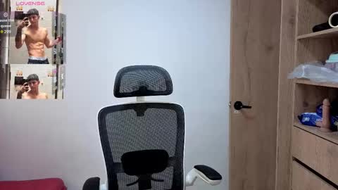 cristopher23  online show from 10/11/25, 01:53